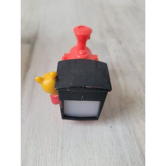 Big thunder mountain Winnie the pooh toy figure Disney look through - Picture 3 of 6